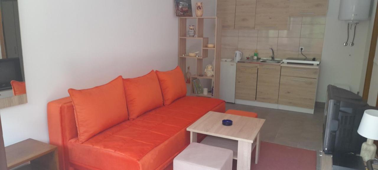 Apartman Nesa Boracko Jezero Konjic Exterior foto